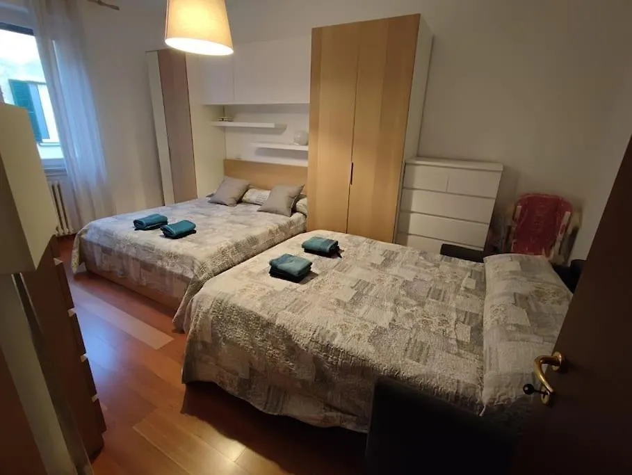 Esplora Comodamente Milano E Poi Riposa Tranquillo Italy