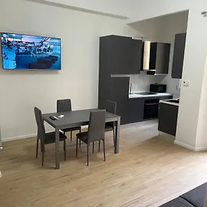 Apartment Ampio Bilocale Zona Navigli, Milan